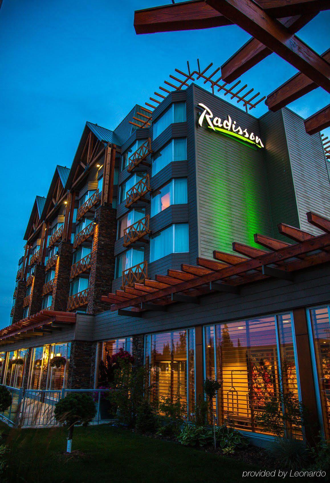 & Convention Center Hotel