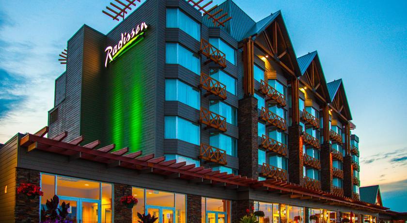 & Convention Center Hotel Edmonton