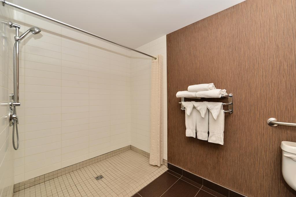 Hotel & Convention Center Edmonton